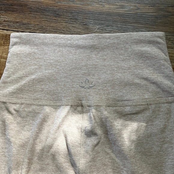 Beyond Yoga Spacedye Leggings Chai - Picture 4 of 4